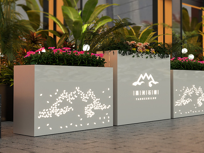 成都郫都区道路护栏花箱