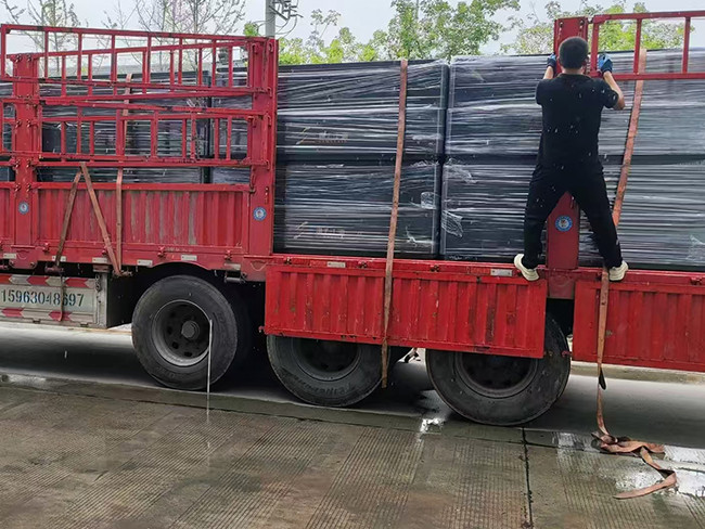绵阳北阳建筑材料定制镀锌板花箱交付