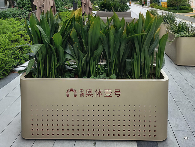绵阳商业区商铺外摆花箱