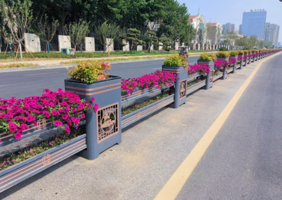 成都龙泉驿区户外花箱怎么选？4 个核心指标，源头厂家教你避采购陷阱