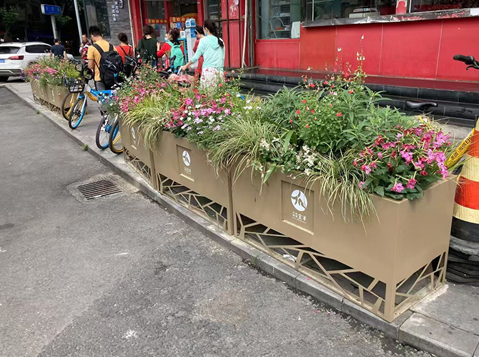 成都金牛区金属隔离花箱别乱买！5 个硬核标准，源头厂家分享选型技巧