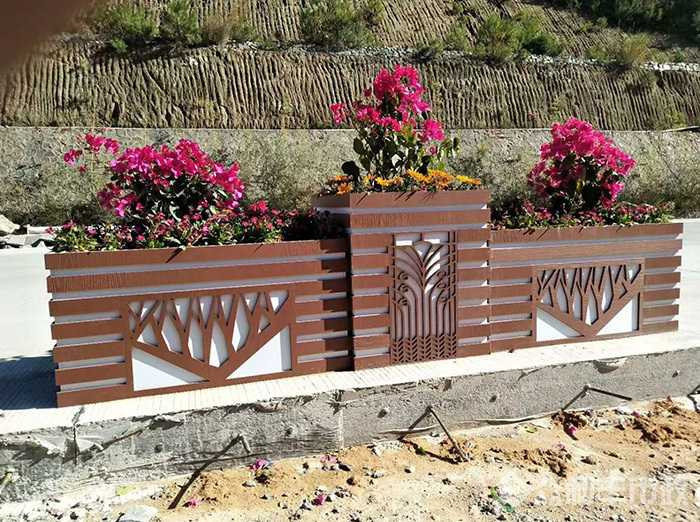 达州护栏花箱厂家联系方式