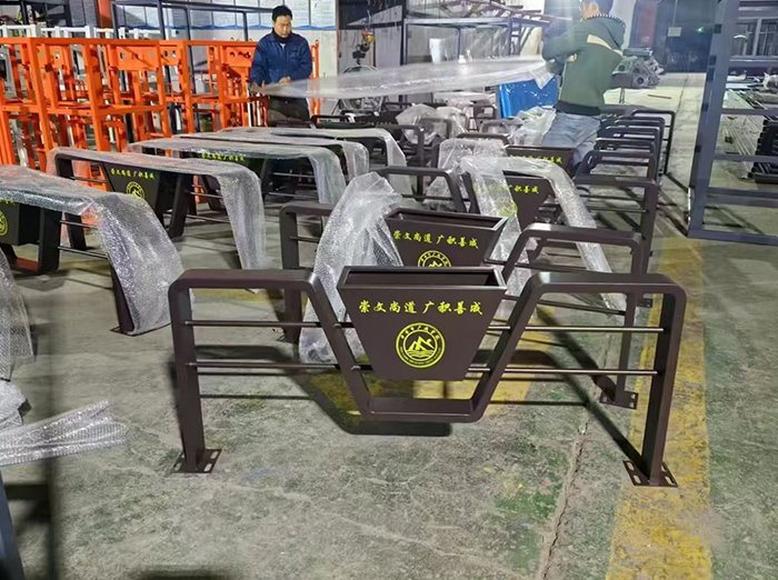 遂宁道路护栏花箱采购攻略：7 个核心法则，源头厂家帮你避开坑