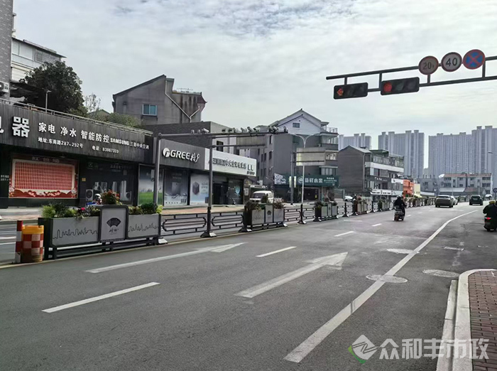 成都镀锌板花箱厂家直销