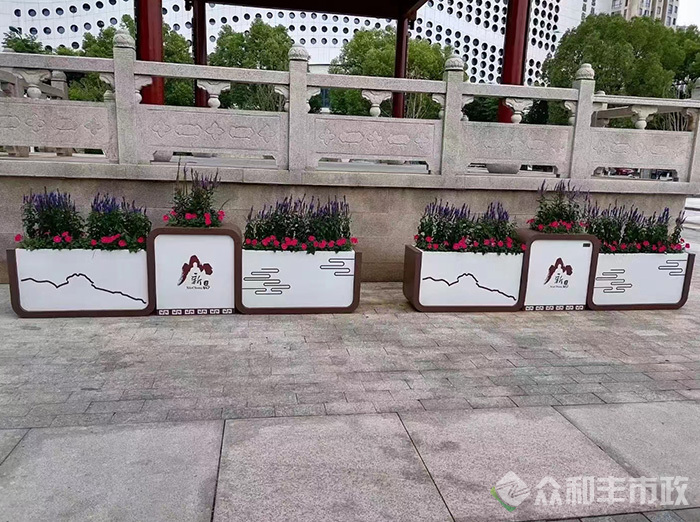 成都龙泉驿区金属花箱厂家批发